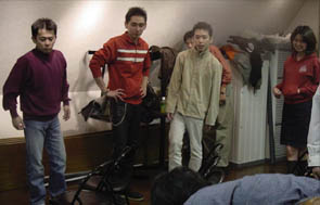 何を見てるんだみんな!